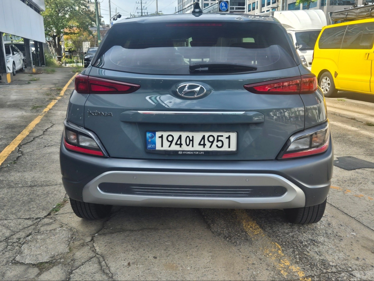 HYUNDAI KONA