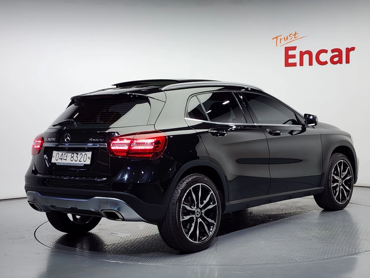 MERCEDES BENZ GLA-CLASS X156