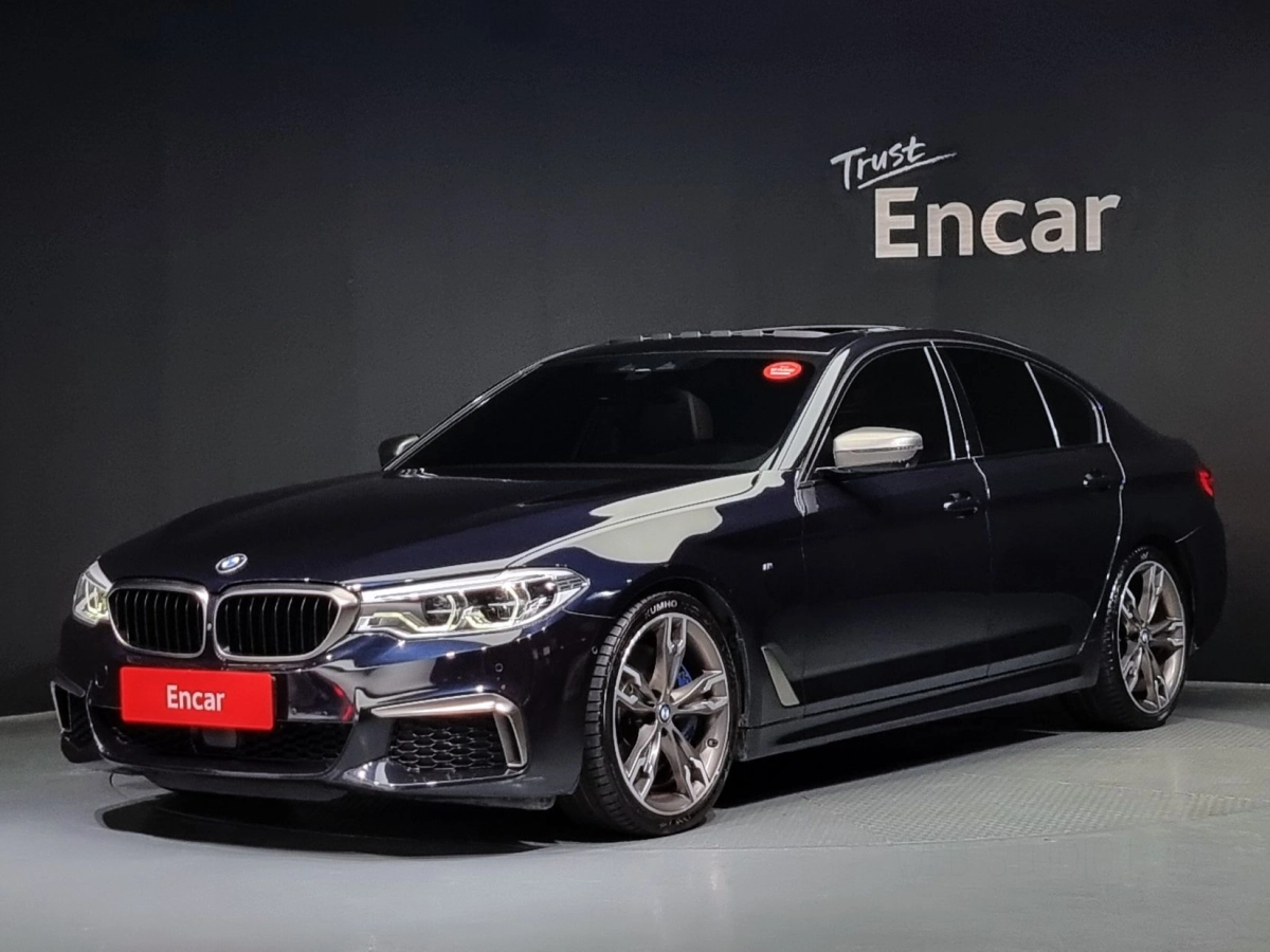 BMW 5-SERIES G30 2019