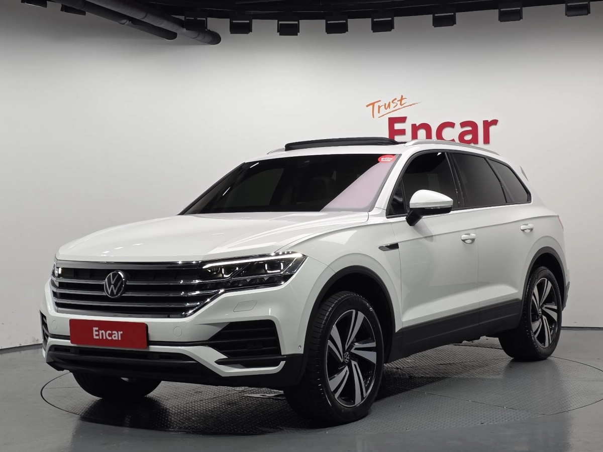VOLKSWAGEN TOUAREG 2023