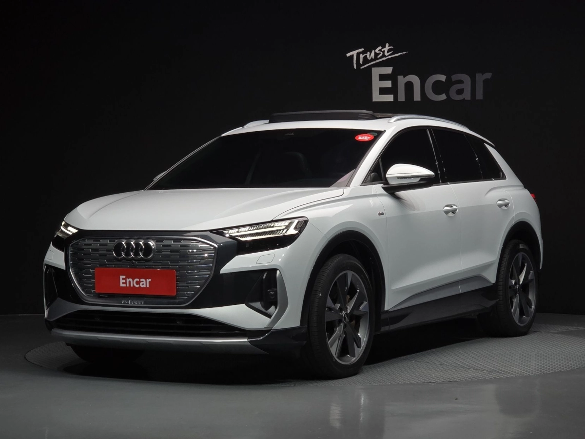 AUDI Q4 E-TRON F4  2022