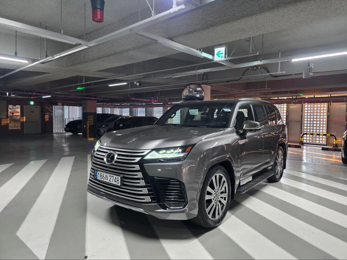 LEXUS LX  2025