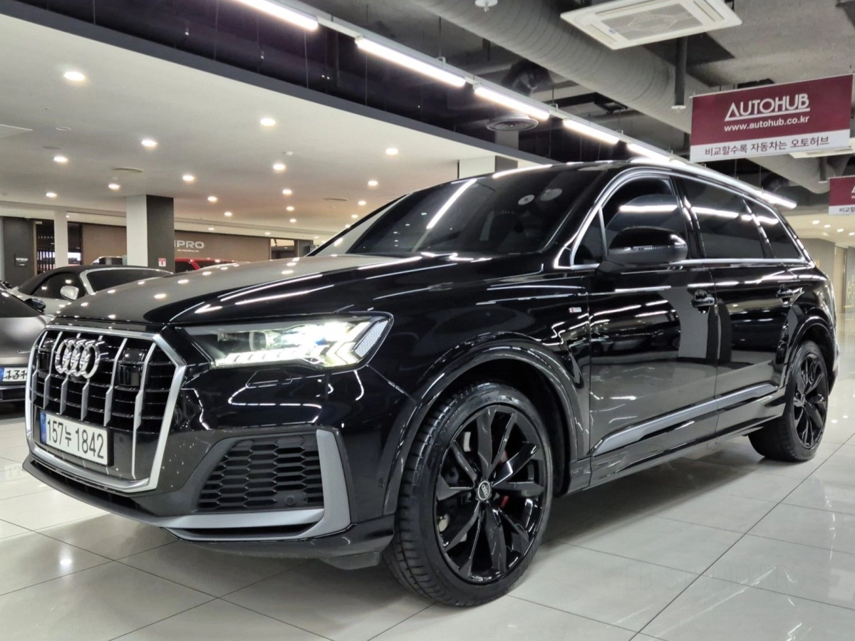 AUDI Q7 4M  2021