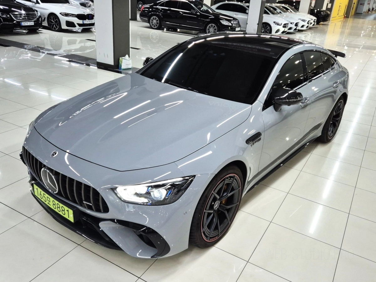 MERCEDES BENZ AMG GT