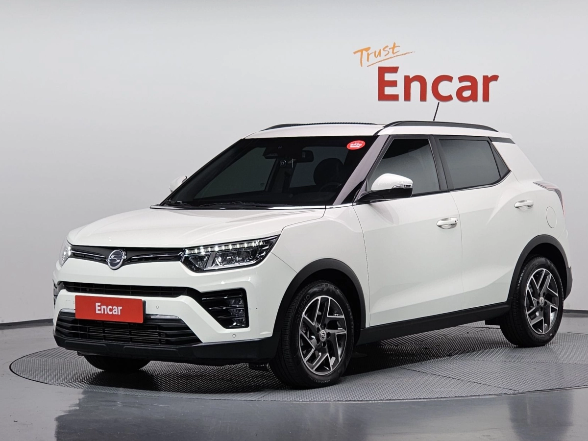 SSANGYONG TIVOLI VERY NEW