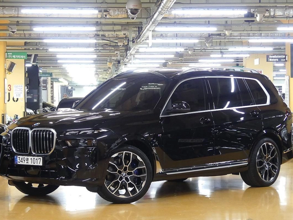 BMW X7 G07 2025