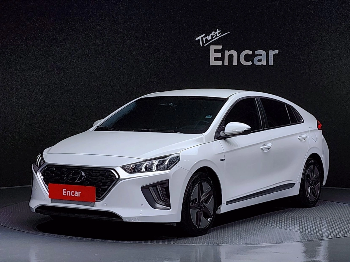 HYUNDAI IONIQ HYBRID
