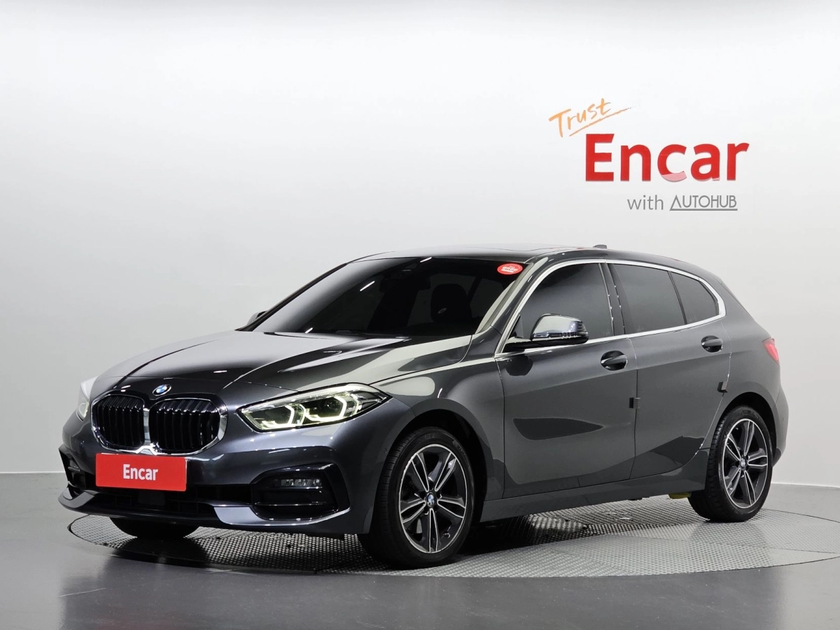 BMW 1-SERIES F40  2020