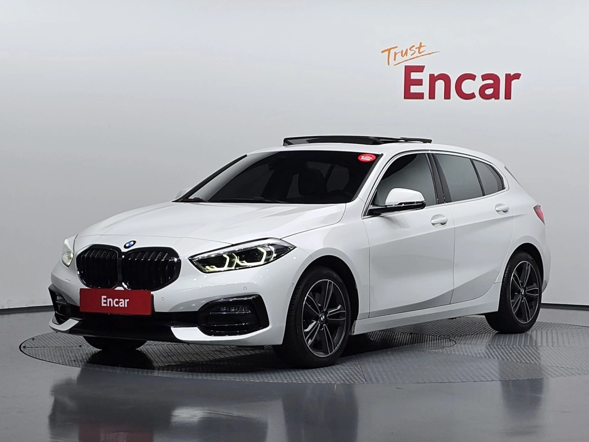 BMW 1-SERIES F40  2020