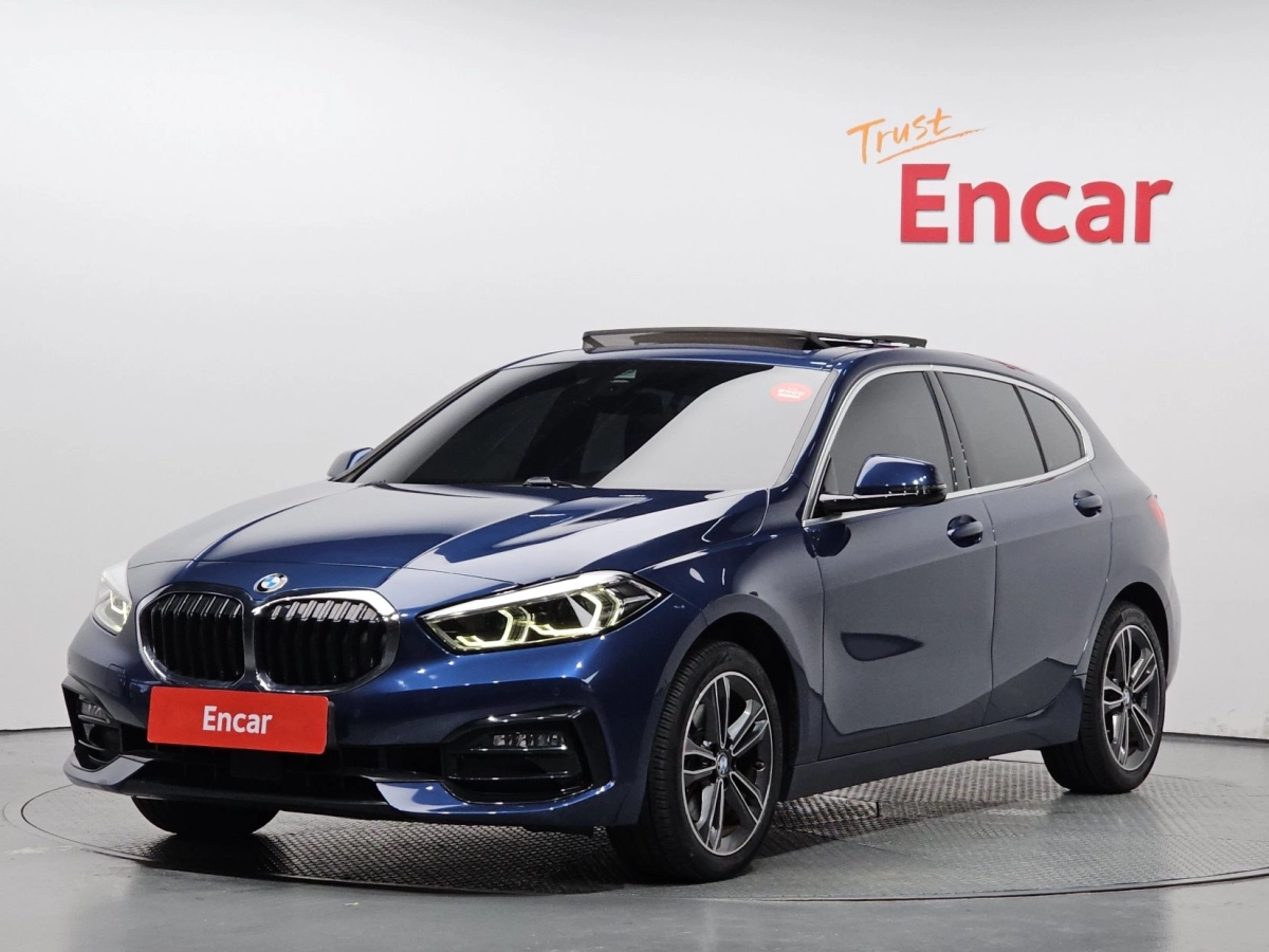 BMW 1-SERIES F40  2020