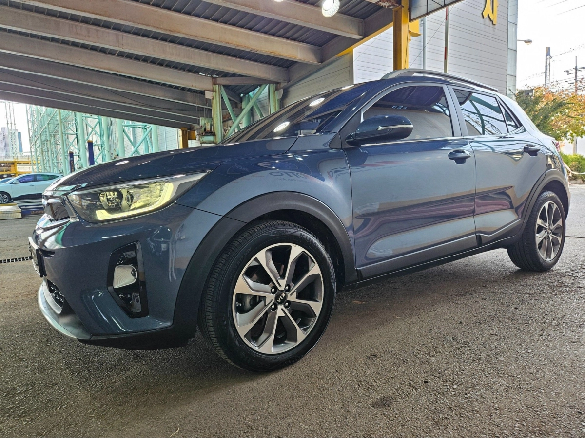 KIA STONIC