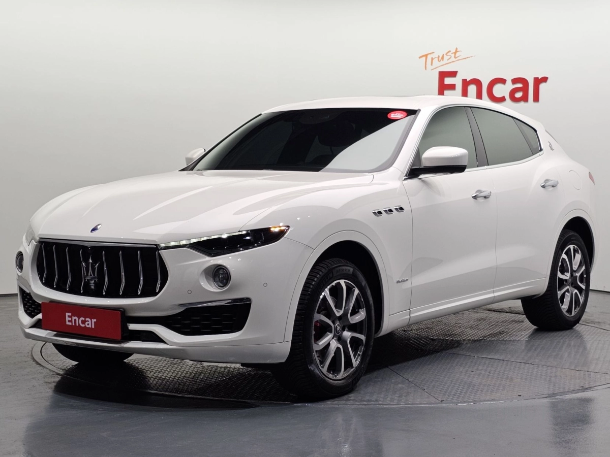 MASERATI LEVANTE  2020