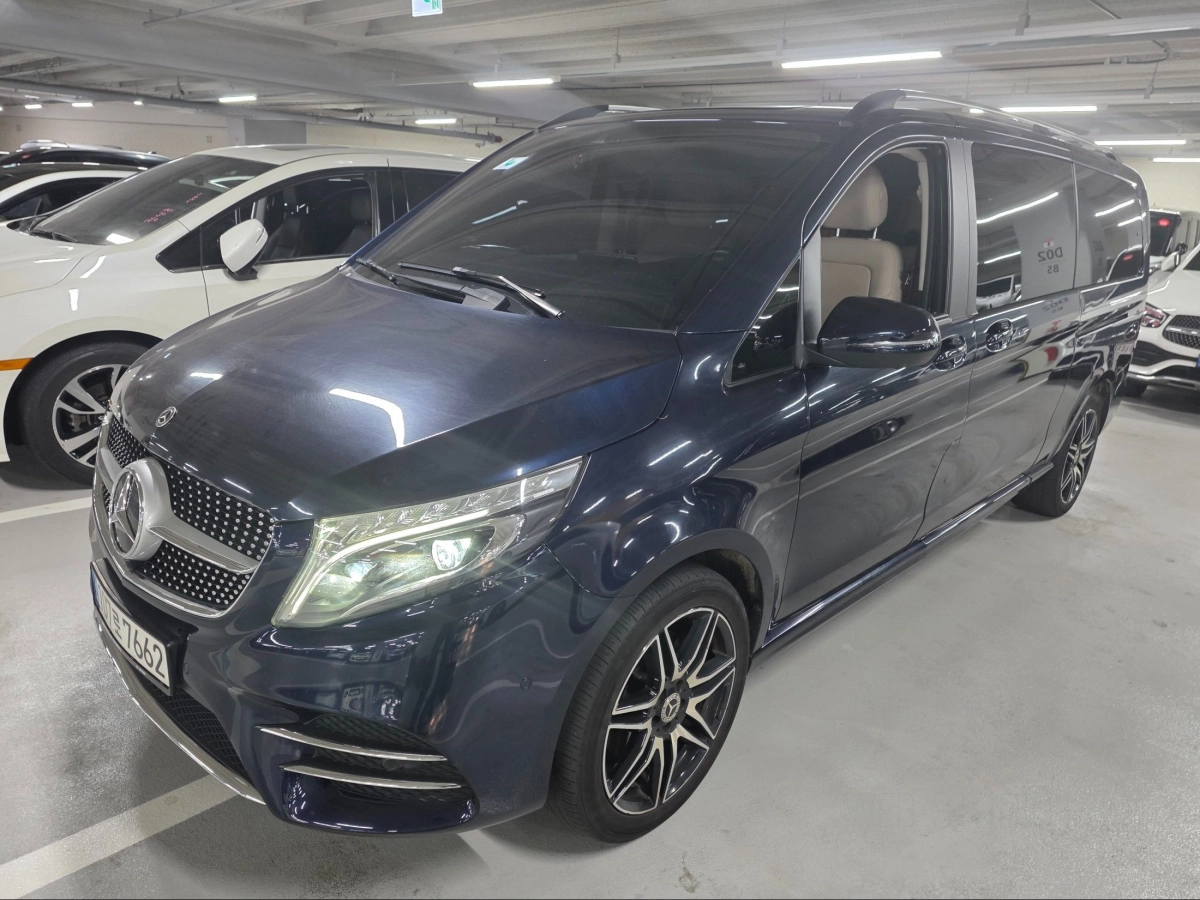 MERCEDES BENZ V-CLASS  2022
