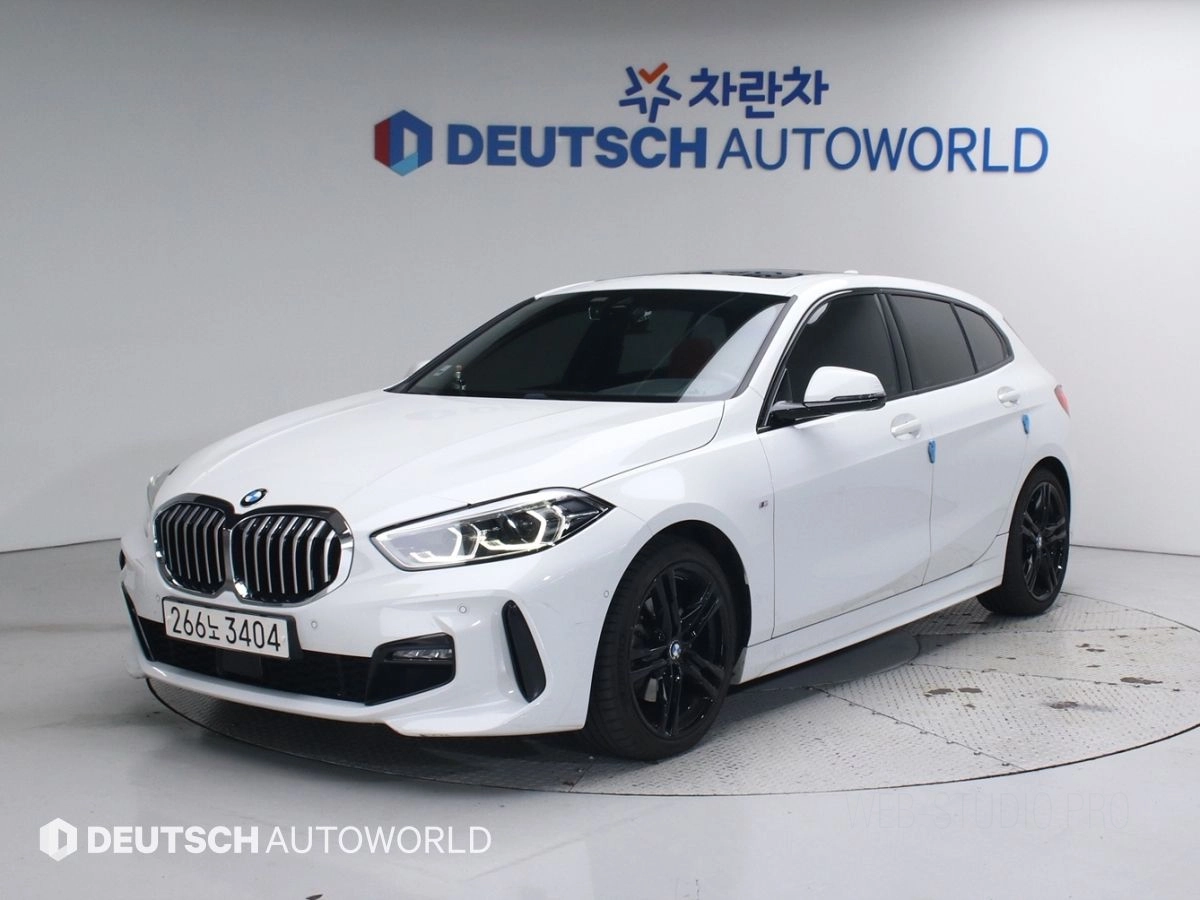 BMW 1-SERIES F40  2021