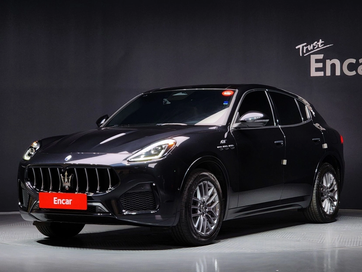 MASERATI GRECALE  2023