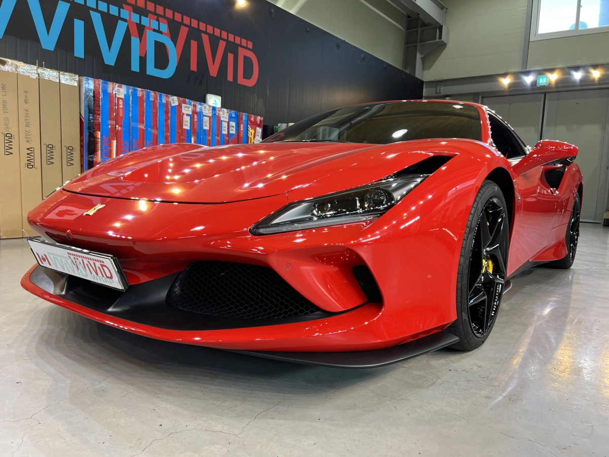 FERRARI F8 TRIBUTO