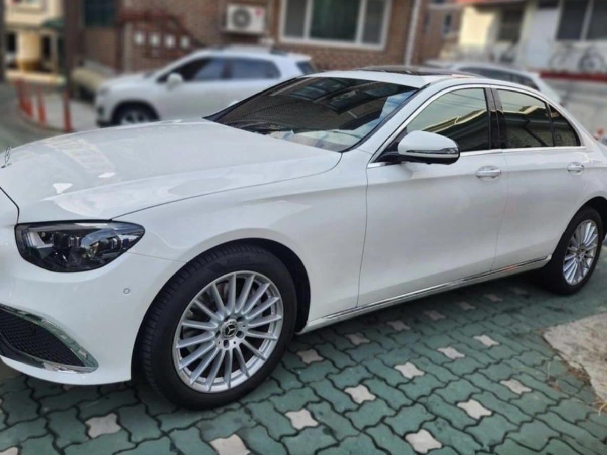 MERCEDES BENZ E-CLASS W213 2023