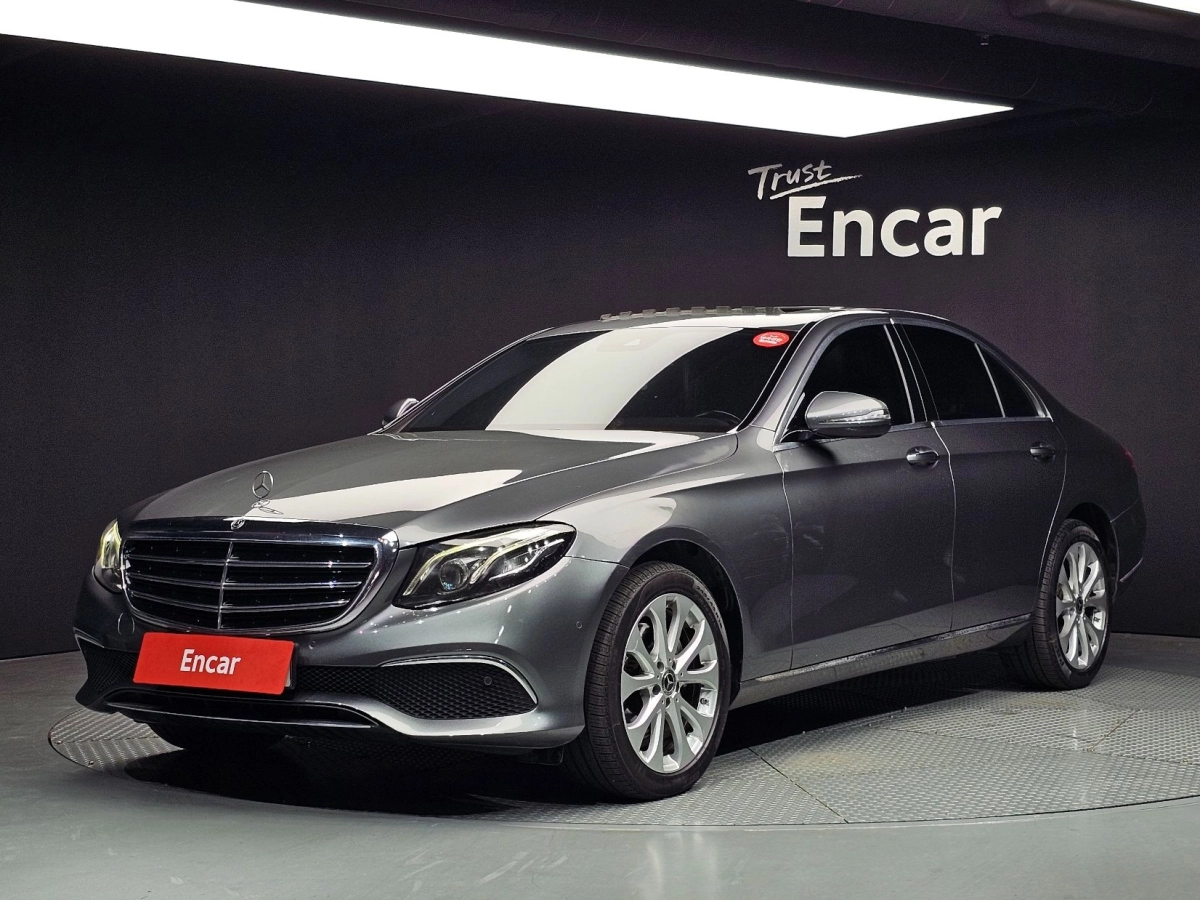 MERCEDES BENZ E-CLASS W213 2019