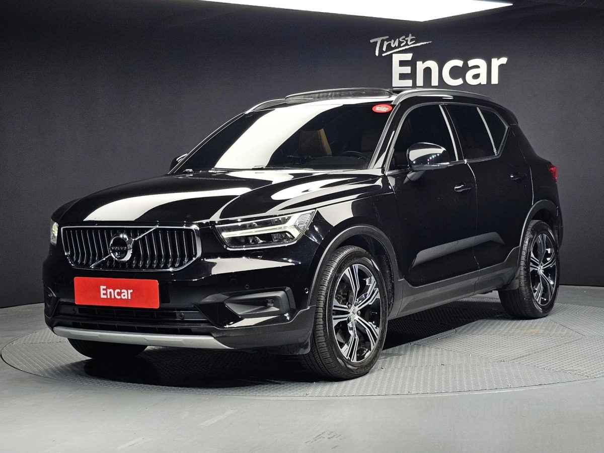VOLVO XC40  2019