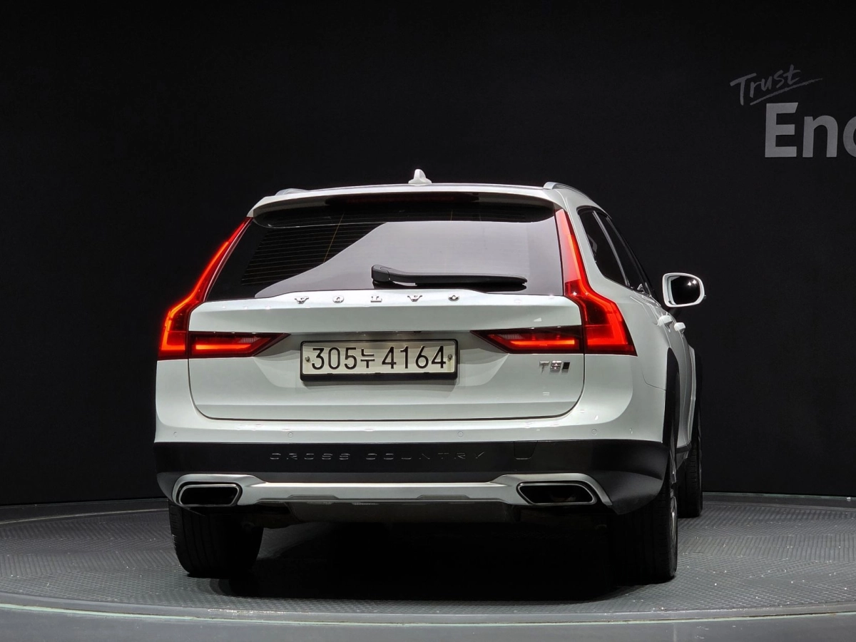 VOLVO V90 CROSS COUNTRY