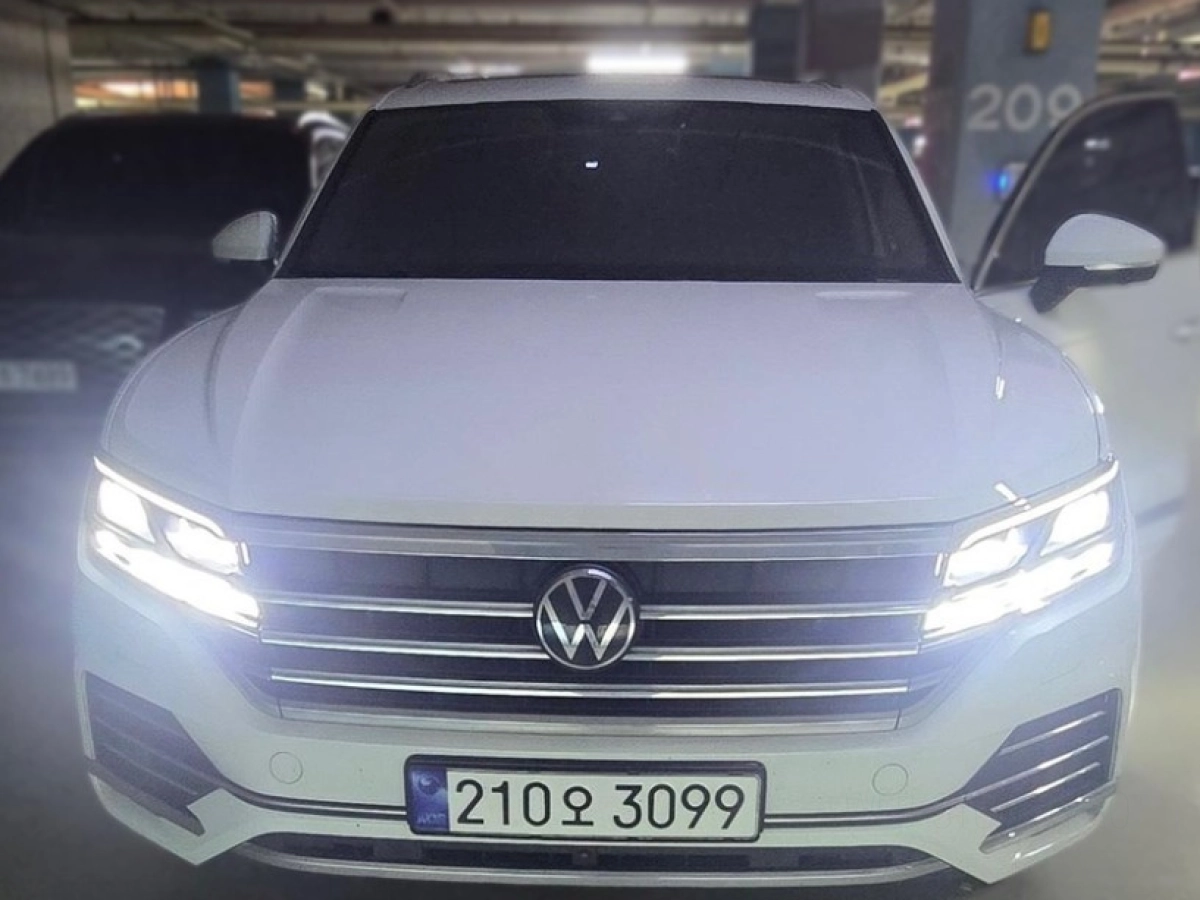 VOLKSWAGEN TOUAREG 2023
