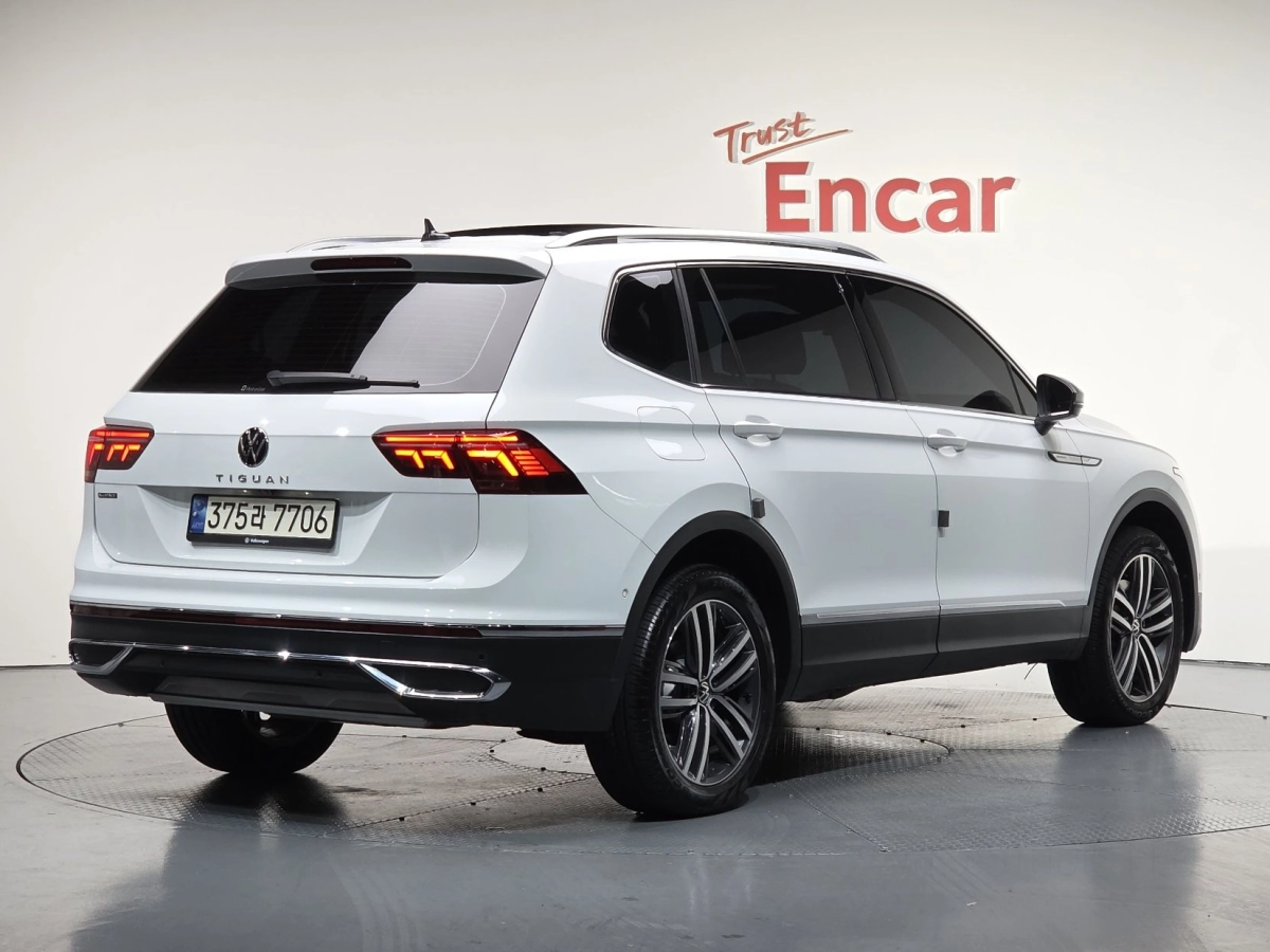 VOLKSWAGEN TIGUAN ALLSPACE