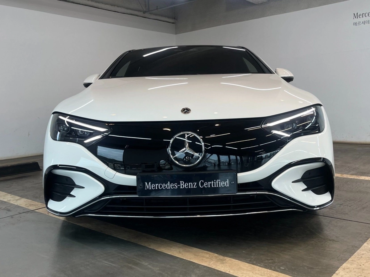 MERCEDES BENZ EQE V295