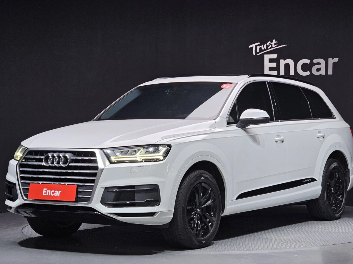 AUDI Q7 4M