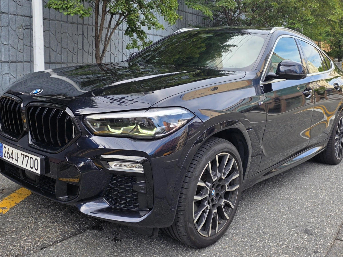 BMW X6 G06