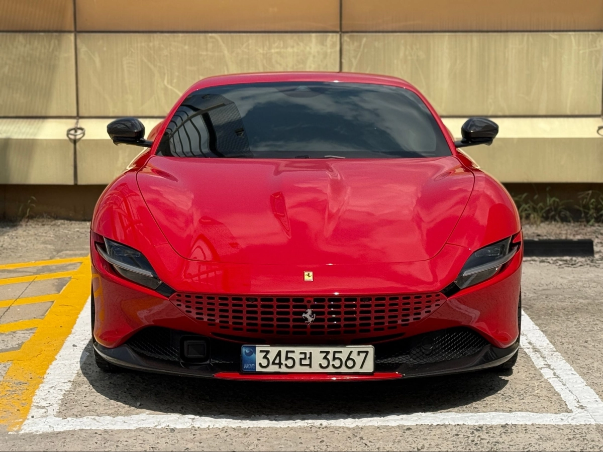 FERRARI ROMA