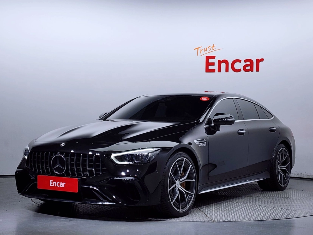 MERCEDES BENZ AMG GT  2023