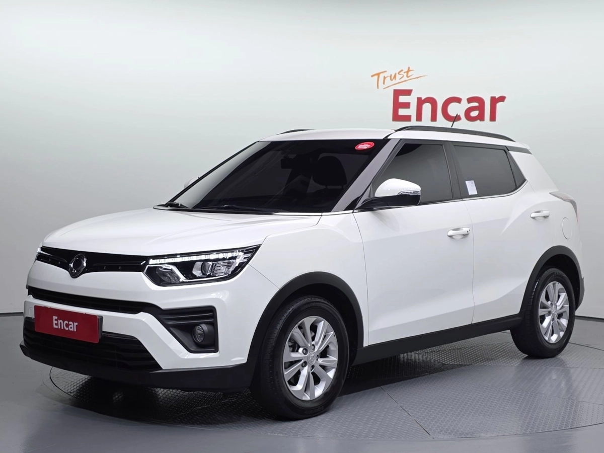 SSANGYONG TIVOLI VERY NEW