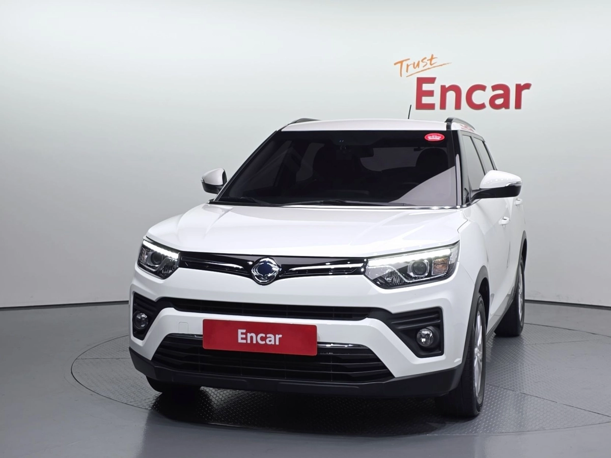 SSANGYONG TIVOLI VERY NEW