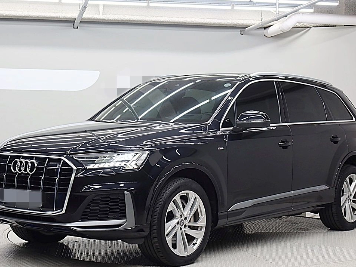 AUDI Q7 4M