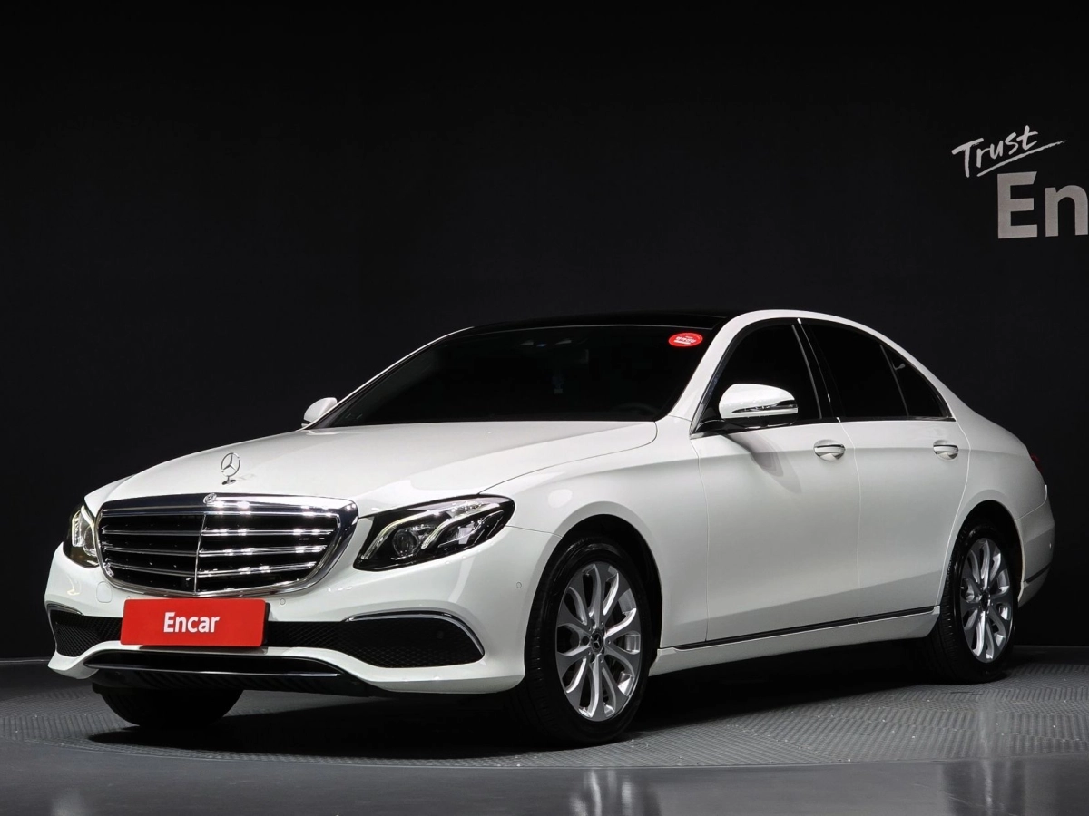 MERCEDES BENZ E-CLASS W213 2019
