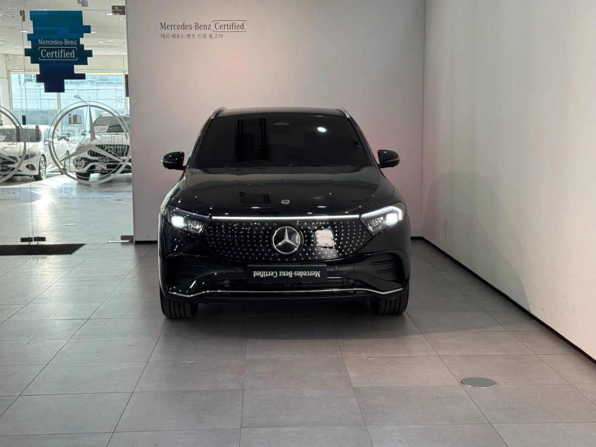 MERCEDES BENZ EQA H243