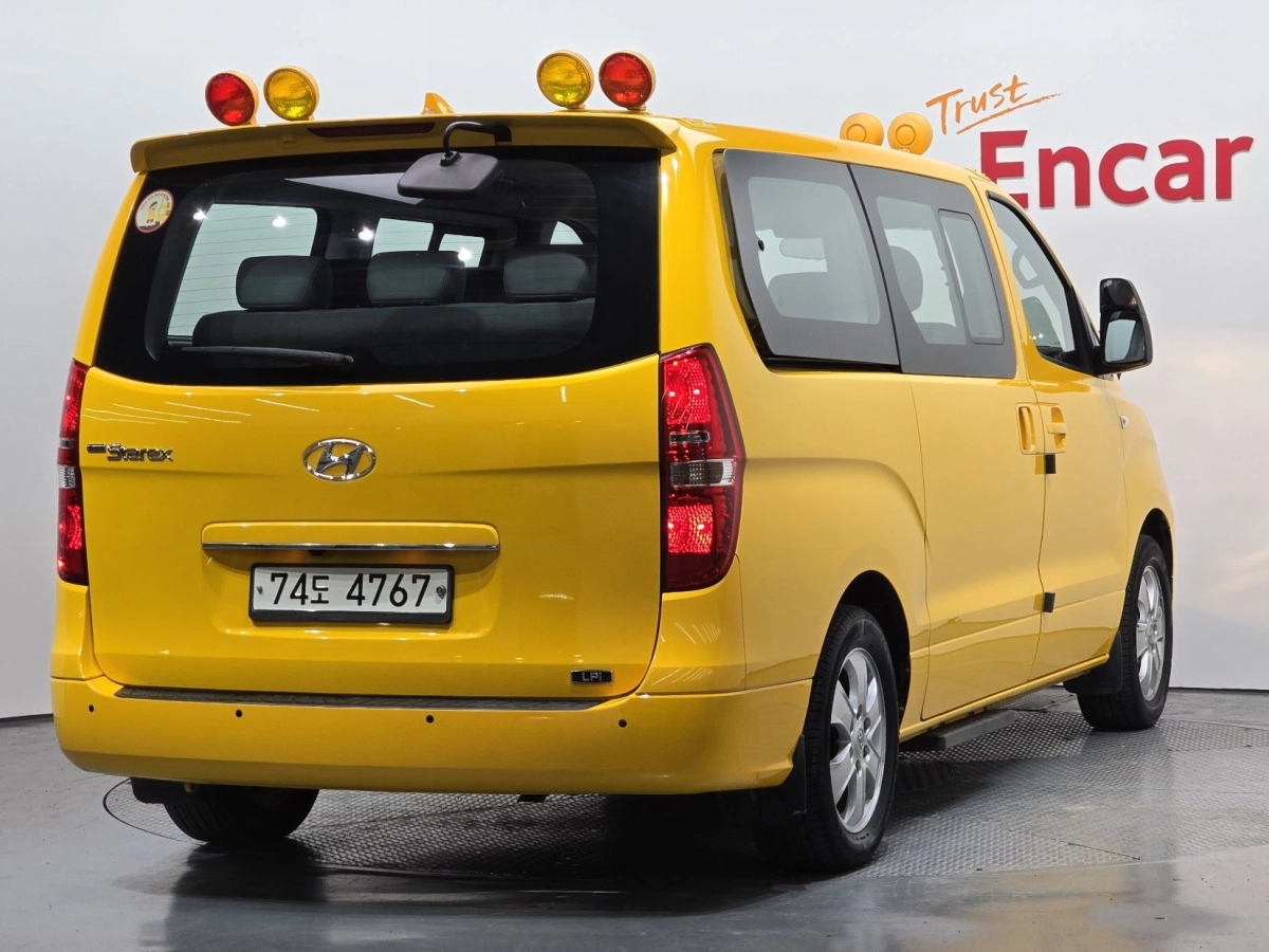 HYUNDAI STAREX GRAND