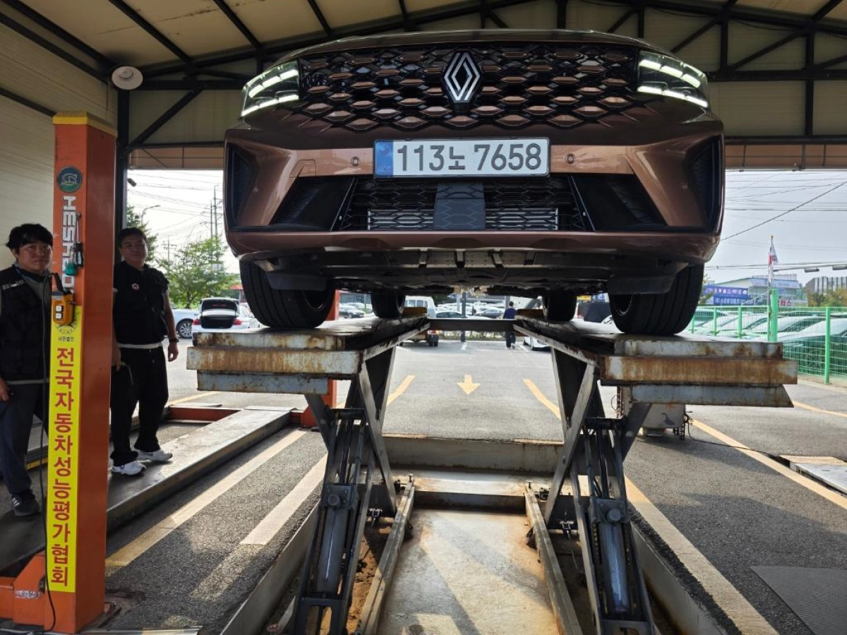 SAMSUNG GRAND KOLEOS 2025