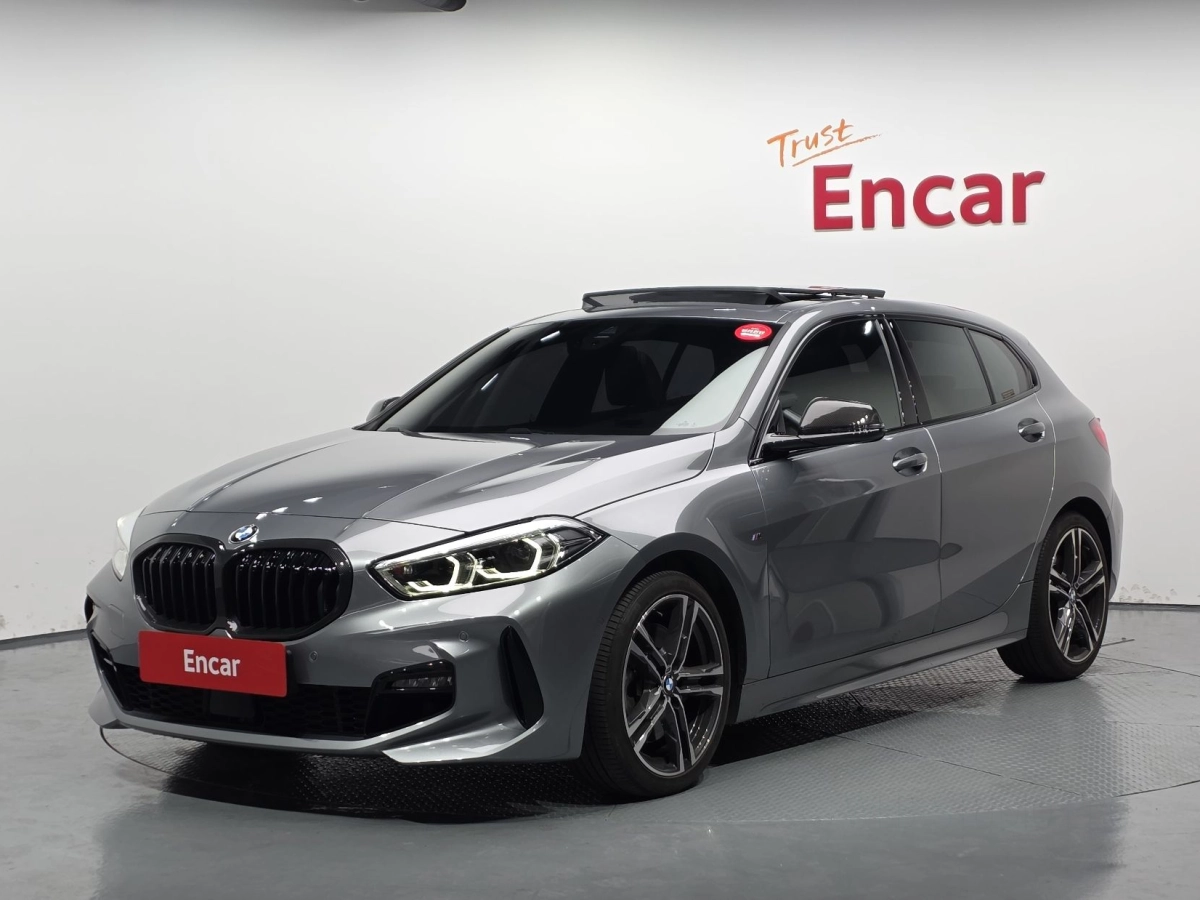BMW 1-SERIES F40