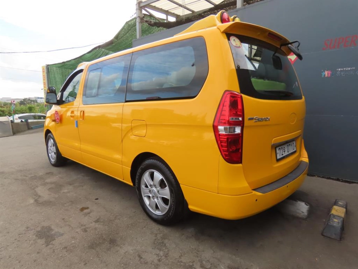 HYUNDAI STAREX GRAND