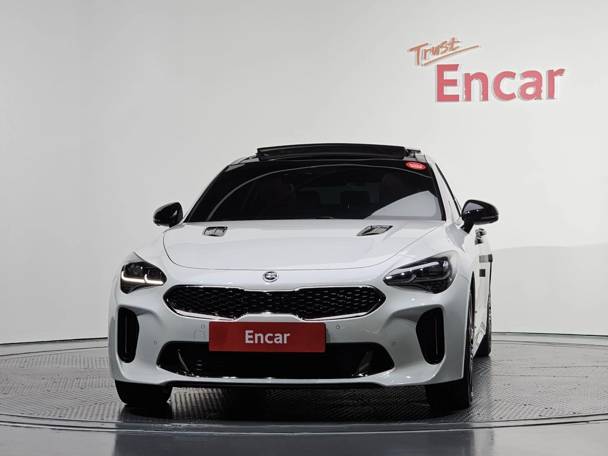 KIA STINGER