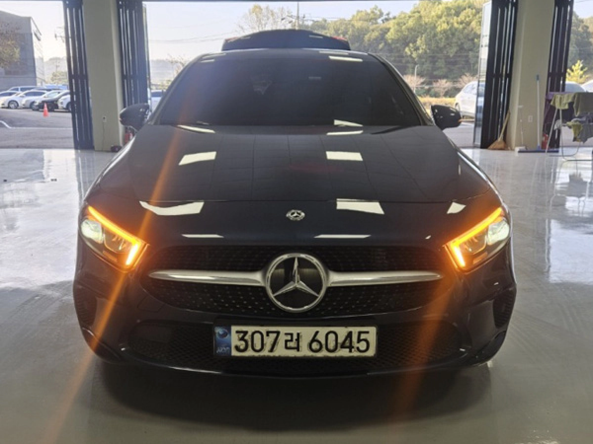 MERCEDES BENZ A-CLASS W177
