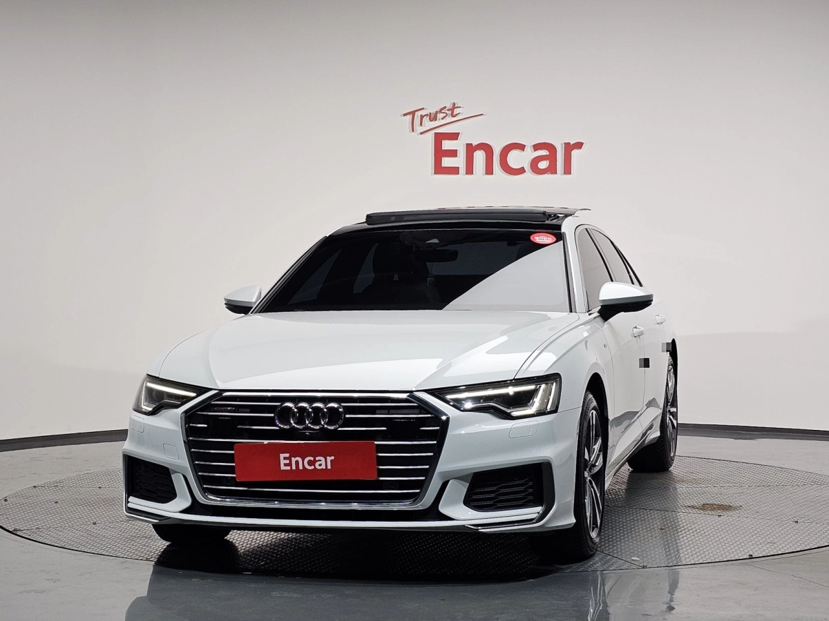 AUDI A6 C8