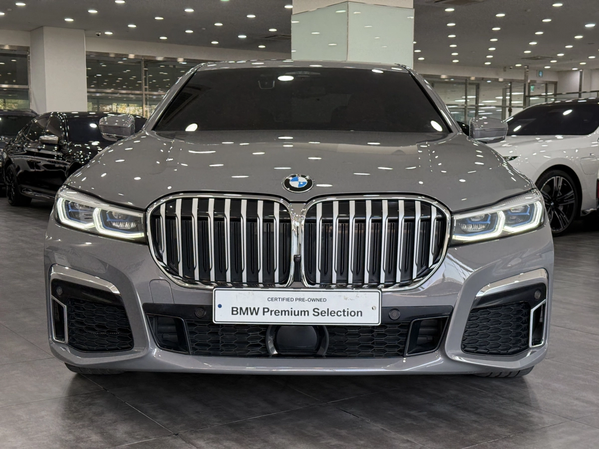 BMW 7-SERIES G11