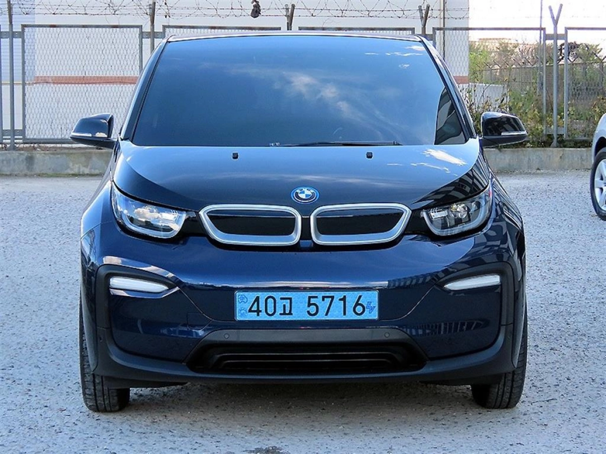 BMW I3