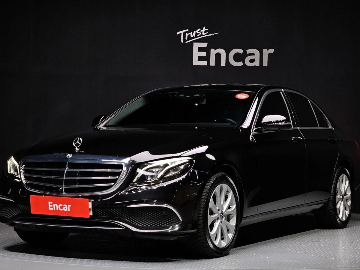 MERCEDES BENZ E-CLASS W213 2020