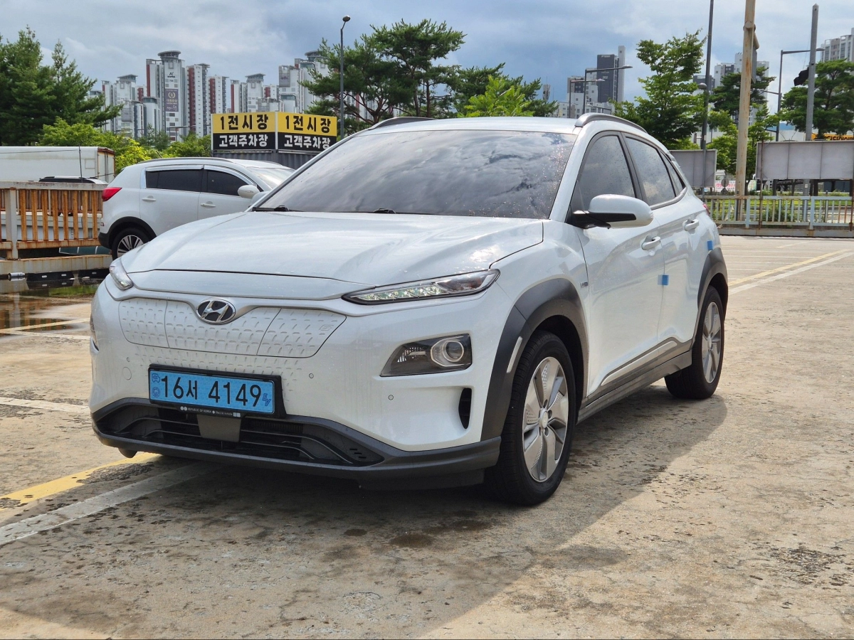 HYUNDAI KONA ELECTRIC