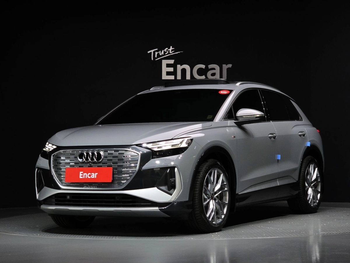 AUDI Q4 E-TRON F4  2025