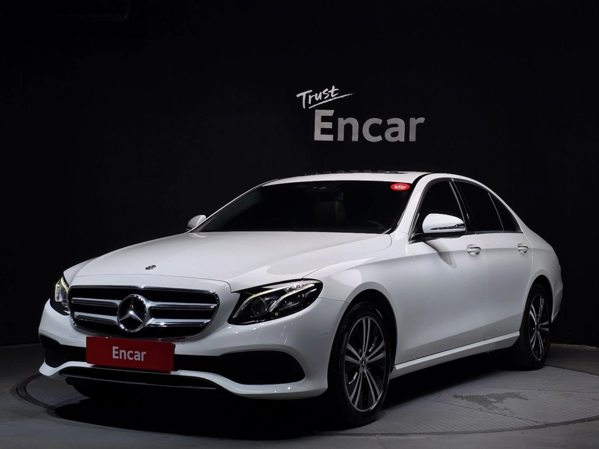 MERCEDES BENZ E-CLASS W213 2020