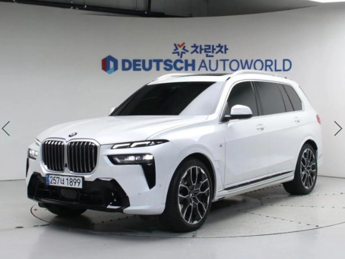 BMW X7 G07 2025